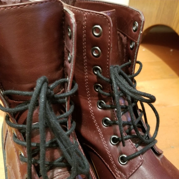 NWOT Red Vegan Leather Doc Martin Style Boots - Picture 6 of 10